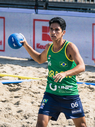 Handball_Feature_Portrait