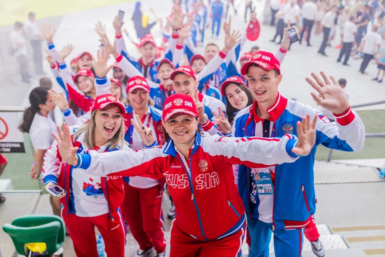 35827066634_234e43d45c_o Photo of athletes from Russia waving at camera