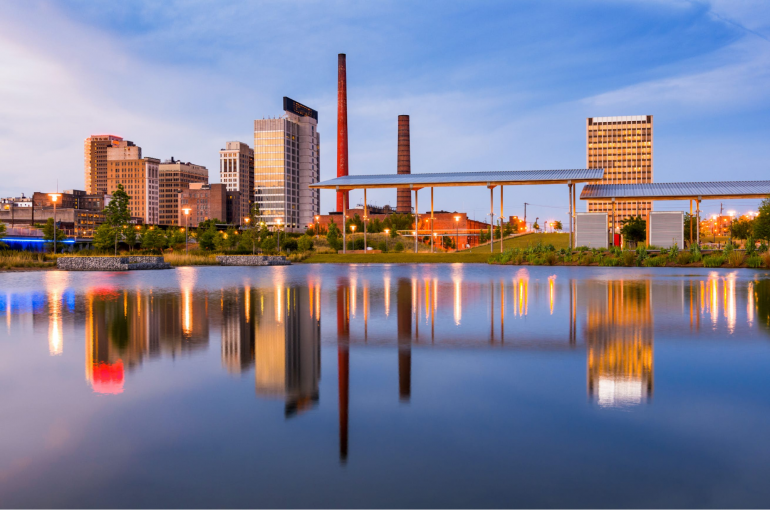 Photo of pool and skyline